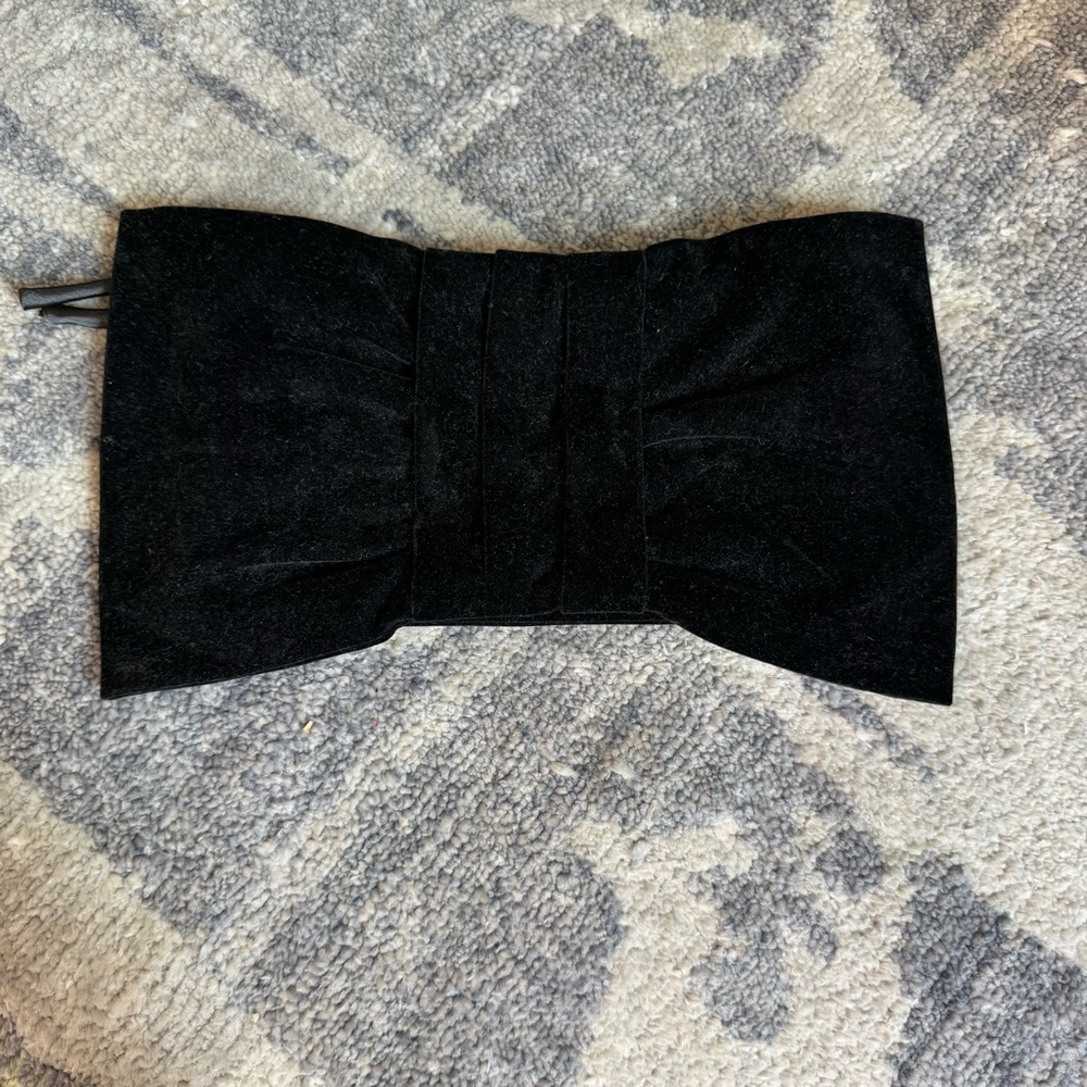 Elegant Black Velvet Bow Clutch